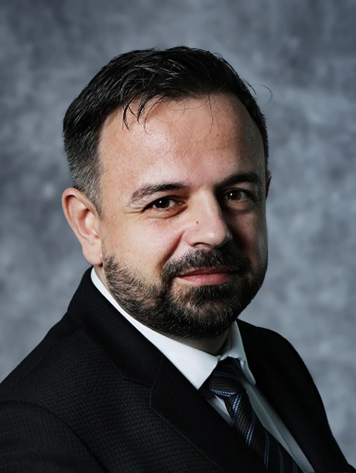 PhDr. Mgr. Robert Hruška