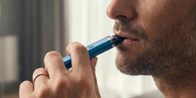 Kouření dnes není jen otázkou cigaret. Proč bychom měli mluvit i o vapování, nikotinových sáčcích a prevenci u mladých?